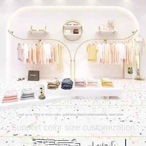 Suporte de Exibição de Roupas Moderno e Ecológico de Ferro Montado na Parede para Lojas de Roupas, Cabideiro de <span class=keywords><strong>3</strong></span>,5m, Cor Personalizada - Product Image 2