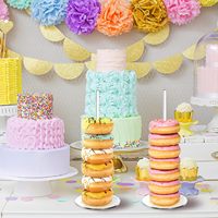 Support de beignet en acrylique à base ronde transparente personnalisé, présentoir de beignets en acrylique moderne et durable pour fête d'anniversaire et de vacances