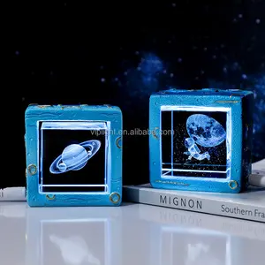 New Arrival Blue Resin Lamp Base 4CM 5CM 3D Saturn Crystal Lamp USB Operated Bola De Saturno 3D For Holiday Event Party Decor