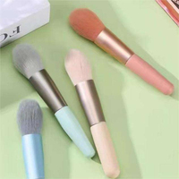 Ensemble de pinceaux de maquillage de voyage personnalisés avec logo YM, étui portable, poils synthétiques doux, marque privée, fabricant OEM ODM