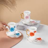 2024 élégant en gros porcelaine café tasse à thé ensemble de 6 arabe après-midi turc Vintage théière service à thé en céramique avec soucoupes