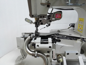 Máquina de Coser Industrial de Puntada Triple de Cinco Hilos, Máquina de Coser de Cama Plana con Sistema de Interbloqueo RN9300-1 - Product Image 3