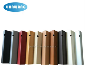 Protection d'angle murale <span class=keywords><strong>en</strong></span> PVC imitation bois <span class=keywords><strong>en</strong></span> forme de L, résistante aux chocs et écologique, vente <span class=keywords><strong>en</strong></span> gros - Product Image 5