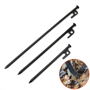 Estacas negras de acero de alta resistencia para exteriores, carpa duradera con agujeros para acampar, senderismo, toldo de viaje, 20CM - Product Image 4