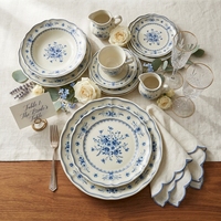 Assiettes de présentation élégantes en céramique festonnée, motif floral bleu, en porcelaine, pour mariage, assiettes rondes pour salade et dessert, pour la maison
