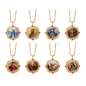 Collier pendentif de style religieux Saint Benoît avec art émaillé fait main pour la protection quotidienne - Product Image 3