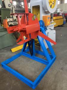 Dérouleur manuel de 5 tonnes et dérouleur de bobines d'acier pour ligne de formage à froid de portes à enroulement et fabrication de tuiles - Product Image 3