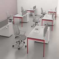 Bureau de travail moderne et robuste avec structure métallique et plateau en bois, meuble de rangement intégré, table d'ordinateur idéale pour les bureaux commerciaux et les immeubles de bureaux.