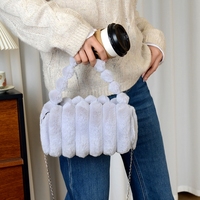 Nouveau sac en peluche automne-hiver, grande capacité, idéal pour les trajets quotidiens et les sorties, porté épaule ou croisé