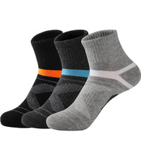Chaussettes de sport personnalisées de haute qualité, tricotées, compressives, antidérapantes, respirantes, en coton, avec logo d'équipe, OEM ODM