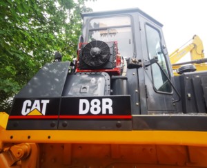 高品质二手日本卡特彼勒D8R推土机228kw柴油发动机14.6l排量黄色Moog液压低价出售 - Product Image 1