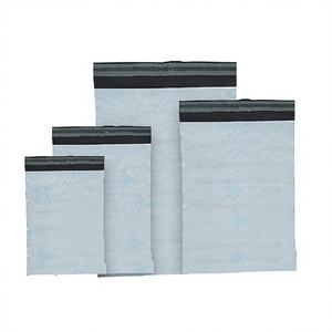 Picknpack 12x16 pouces uni pour sac |   Sac de Courrier Noir et Blanc 52 Microns |   Autocollant flexible anti-effraction léger - Product Image 1