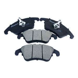 Plaquettes de frein avant semi-métalliques en céramique M1906 D1342 DB2183 0054201020 pour <span class=keywords><strong>MERCEDES</strong></span>-BENZ C280 300 320 350 CLS250 200 E200 250 300 320 - Product Image 3