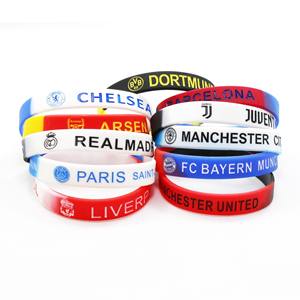 Pulsera de Silicona Personalizada con Logotipo de Club de Fútbol, Pulseras Deportivas Promocionales de Alta Calidad con Tinta en Relieve para Aficionados - Product Image 1