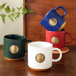 แก้วมัคเซรามิกพร้อมตราทองแดงถ้วยกาแฟลายทางแบบออกแบบโลโก้ได้ตามต้องการ - Product Image 2