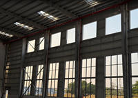 Atelier de construction préfabriqué en acier de nouvelle génération, structure robuste, entrepôt, bâtiment, soudage, découpe, unités de stockage modernes, hangar