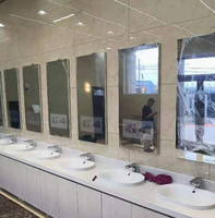 Miroir magique de salle de bains de TV intelligente Android à écran tactile étanche contemporain avec haut-parleurs intégrés