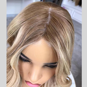 Toupet con Base in Seta Effetto Naturale Ondulato Biondo Ombré, Capelli Europei Grezzi Allineati alle Cuticole, Ideale per la Perdita di Capelli - Vendita Calda - Product Image 6