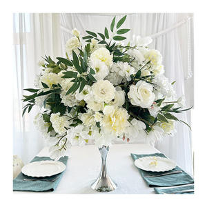 Arreglo Floral Clásico de Seda Blanca, Ramo Mixto Hecho a Mano, Centro de Mesa para Decoraciones de Boda - Product Image 1
