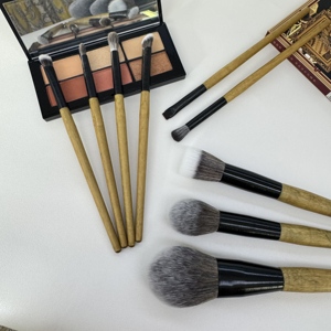 ชุดแปรงแต่งหน้าทรงนาฬิกาทราย 12 ชิ้น คุณภาพสูง ของขวัญสุดพิเศษ เป็นมิตรกับสิ่งแวดล้อม วีแกน แปรงไม้ไผ่ รับผลิตแบรนด์ส่วนตัว - Product Image 4