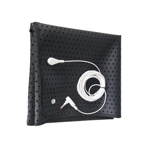 Alfombra y Cama de PU Conductiva Suave para Mascotas, con Diseño Moderno, para Perros y Gatos - Product Image 1