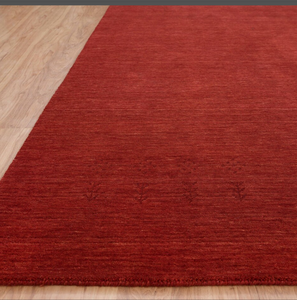 Tapis Gabbeh à texture rouge unie fabriqué à la main avec des couleurs de laine et de terre pour la décoration de chambre rustique - Product Image 5