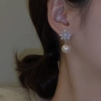 Nouvelles boucles d'oreilles pendantes élégantes et scintillantes en zircon et perles pour femmes, bijoux d'oreille