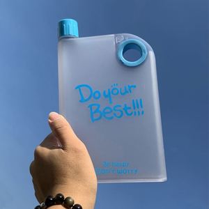 Bouteille d'eau plate en plastique sans BPA avec logo personnalisé Yy805, format A5, A4, A6, 380 ml, 450 ml, 750 ml, facile à transporter, pour la salle de sport - Product Image 5