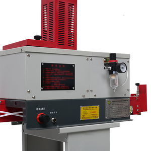 Machine de pulvérisation automatique de colle thermofusible pour la fabrication de chaussures - Product Image 2