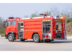 Camion-citerne à eau et mousse Sinotruk 8000 litres 4X2, le plus vendu et fiable, pour les usines pétrolières et chimiques - Product Image 5