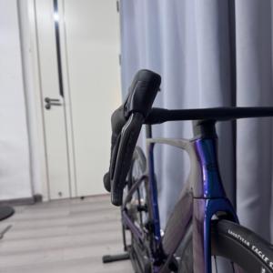 Bicicleta de Carretera de Carbono Completo CE Kozo1 SuperLight R8170 <span class=keywords><strong>Ultegra</strong></span> Di2 de 24 Velocidades, Ruedas de Carbono, Manillar Integrado, Freno de Disco, T47 BB Racing - Product Image 2