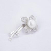 Broche de perle d'argent en forme de fleur de haute qualité pour la décoration de robe