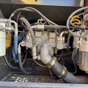 Excavadora Usada HITACHI ZX200 de 20 Toneladas, Resistente y Duradera para Proyectos de Construcción Pesada - Product Image 2