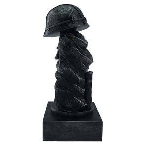 Vente en gros, les soldats en résine personnalisés de haute qualité sont équipés de statues pour la Collection - Product Image 5