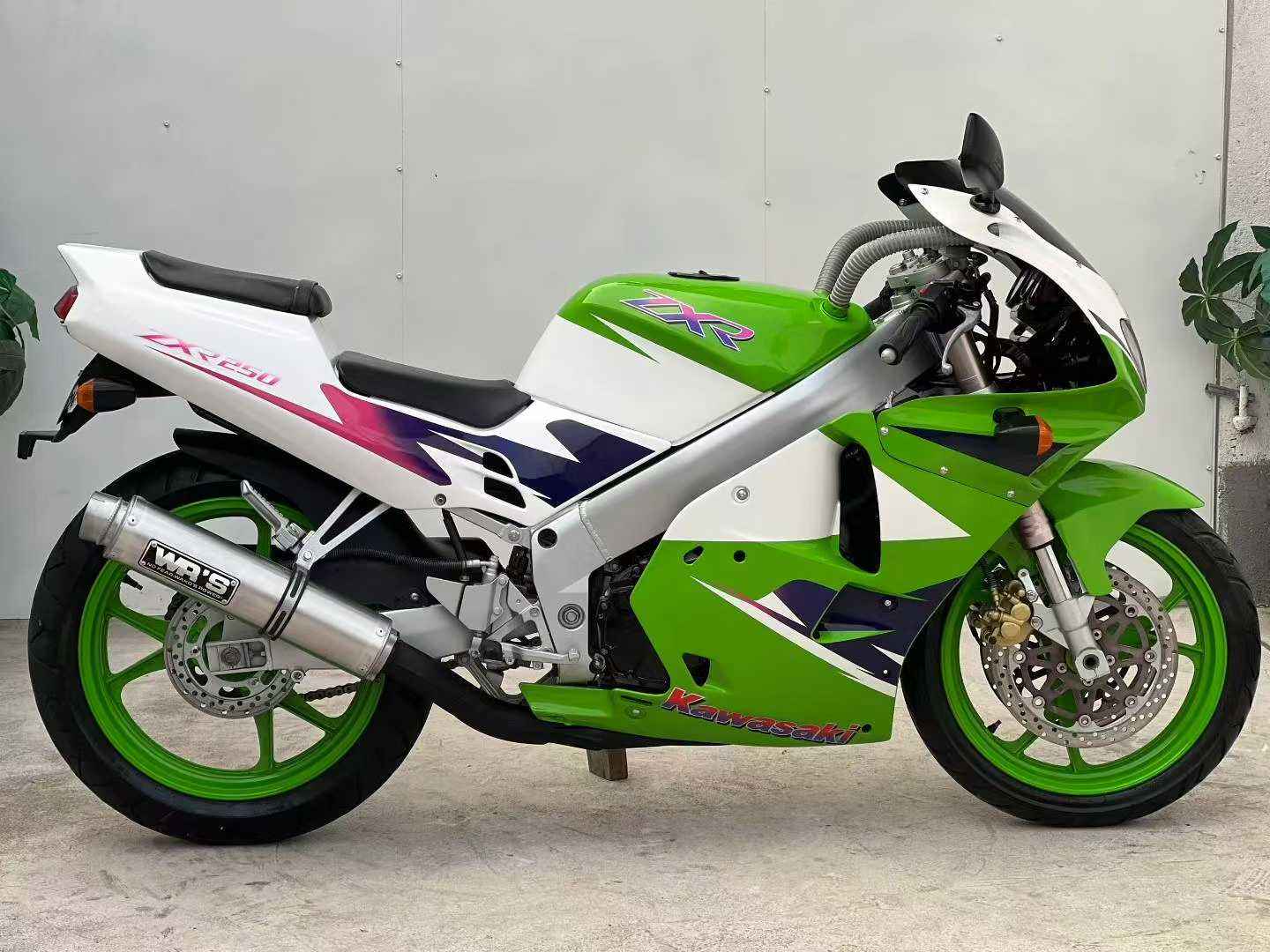Kawasaki ZXR250 1989-1990 Green White Motorcycle Fairing| Alibaba.com