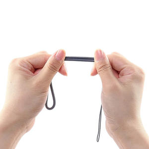 Achetez en gros <span class=keywords><strong>une</strong></span> sangle de lanière Incase avec clip en silicone pour <span class=keywords><strong>Airpods</strong></span> Pro (boîte) - Product Image 2