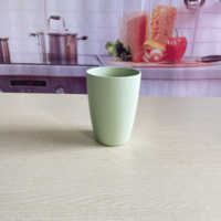 Vente en gros de vaisselle réutilisable sans BPA, ensemble de vaisselle en plastique écologique avec logo personnalisé, 16 pièces, ensemble de tasses, bols et assiettes en PP