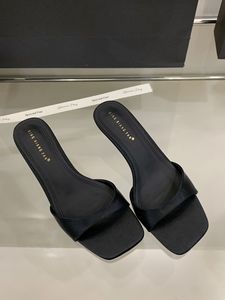 <span class=keywords><strong>Sandali</strong></span> da <span class=keywords><strong>Donna</strong></span> OEM ODM di Lusso in Raso con Tacco Basso, Punta Quadrata Aperta, Cinturino Singolo, Mules Slip-On Leggeri, Comodi ed Eleganti - Product Image 3