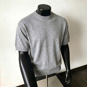 <span class=keywords><strong>เสื้อ</strong></span>ยืดแขนสั้นลายทางแน<span class=keywords><strong>ว</strong></span>ตั้งสำหรับผู้ชาย ลา<span class=keywords><strong>ว</strong></span>เฉียนเฟิง ไอซ์-ซิลค์ นิต: <span class=keywords><strong>เสื้อ</strong></span>ลำลองที่ให้ลุคที่ดูเ<span class=keywords><strong>ป</strong></span>็นผู้ใหญ่และหรูหรา - Product Image 1