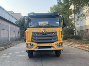 Camion pulvérisateur d'asphalte HOWO 10M3 avec réservoir isolé, épandeur automatique d'asphalte, véhicule d'entretien - Product Image 5