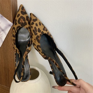 Sandales à talons hauts style européen et américain pour femmes, talons compensés sexy imprimé léopard pour soirées, printemps-été - Product Image 5