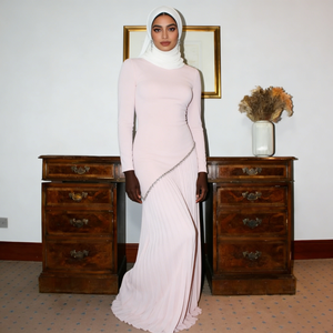 Robes musulmanes élégantes pour femmes, tendance, <span class=keywords><strong>rose</strong></span> clair, avec chaîne en strass, <span class=keywords><strong>jupe</strong></span> plissée, col haut, manches longues, ajustée, longueur au sol - Product Image 3