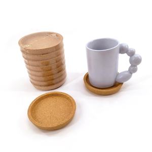 Posavasos de borde redondo de corcho Posavasos de madera extra grueso Posavasos de corcho reutilizables de 4 pulgadas de diámetro con labio para bebida - Product Image 6