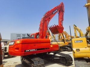 รถขุดตีนตะขาบ Doosan DX225LC ขนาด 22 ตัน พร้อมบุ้งกี๋ไฮดรอลิกขนาด 0.8 ลูกบาศก์เมตร และชิ้นส่วนสำคัญของเครื่องยนต์ - Product Image 3