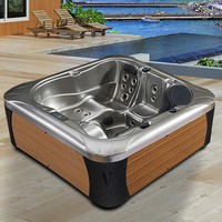 Bain de massage et piscine de fitness équipables de lumières, de systèmes de circulation d'eau automatiques, baignoires et piscines.