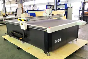 ماكينة قطع قماش رقمية مع نظام تحميل آلي للفات النسيج والمنسوجات متعددة الطبقات