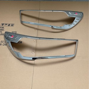 ชุดแต่งครอบไฟหน้ารถยนต์ สำหรับ โตโยต้า ไฮลักซ์ รีโว่ 2WD ปี 2021  ครอบไฟหน้าโครเมียม อุปกรณ์ตกแต่งขอบไฟ - Product Image 4