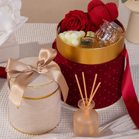 Boîtes de parfum de luxe personnalisées en gros, boîtes cadeaux recouvertes de velours floqué pour filles