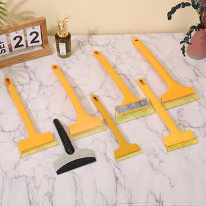 Grattoir à glace multifonctionnel en plastique, outil de déneigement pour pare-brise de voiture, pelle de dégivrage hivernale avec manche - Product Image 2