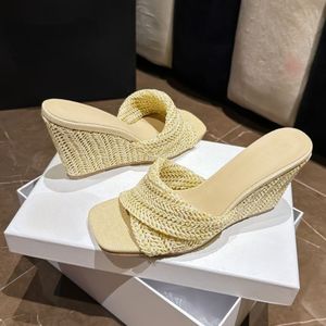 Nouvelles Sandales Compensées Tendance de Qualité avec Semelle en Caoutchouc 2026 pour Femme - Product Image 5